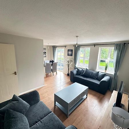 Lovely 2 Dbl Bed Apartment Near Heaton Park And North Manchester Hospital With Parking Exterior photo