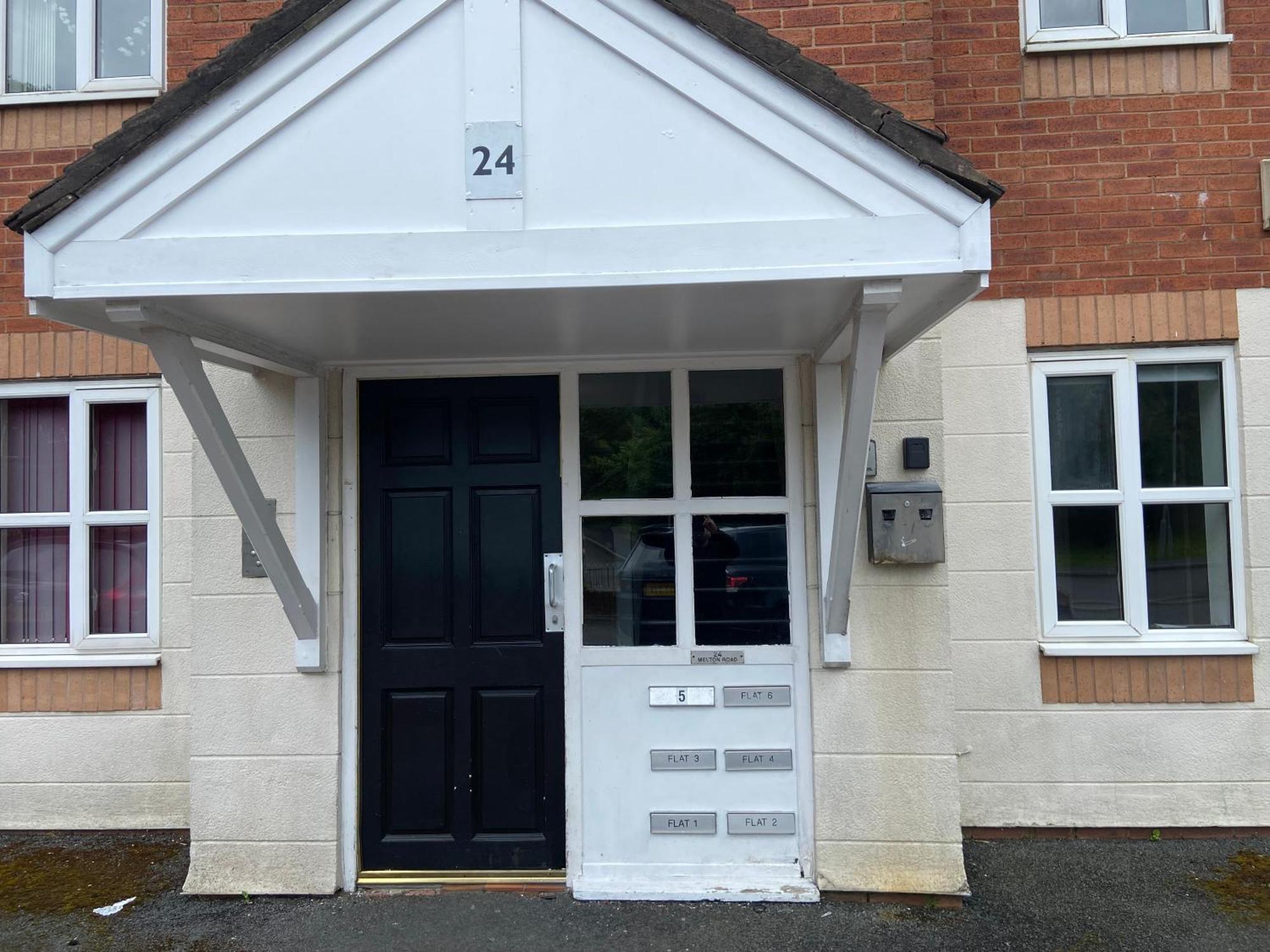 Lovely 2 Dbl Bed Apartment Near Heaton Park And North Manchester Hospital With Parking Exterior photo